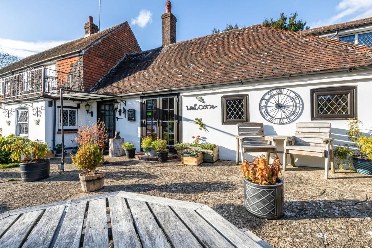 The Olde Forge Hotel ヘイルシャム エクステリア 写真